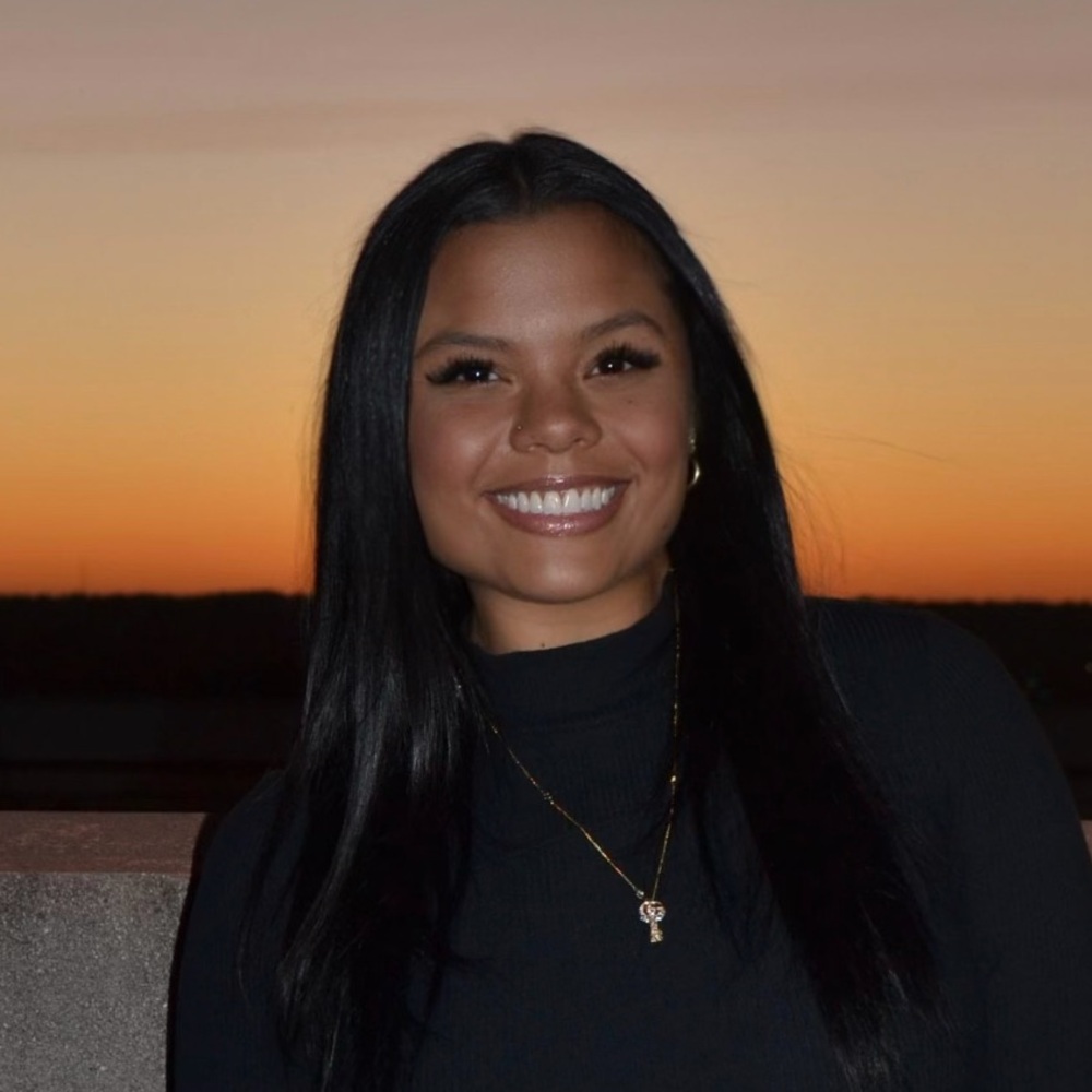 Meet your Posher, Ainsley